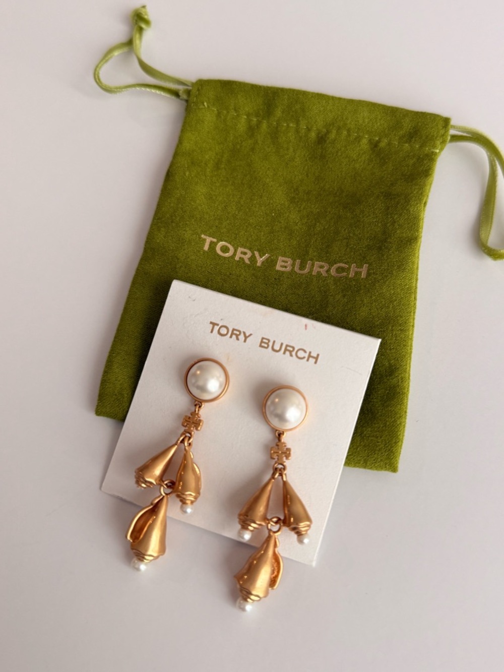$178‎ Tory Burch Gold Tone Pearl Drop Dangle Earrings 1 Back Missing